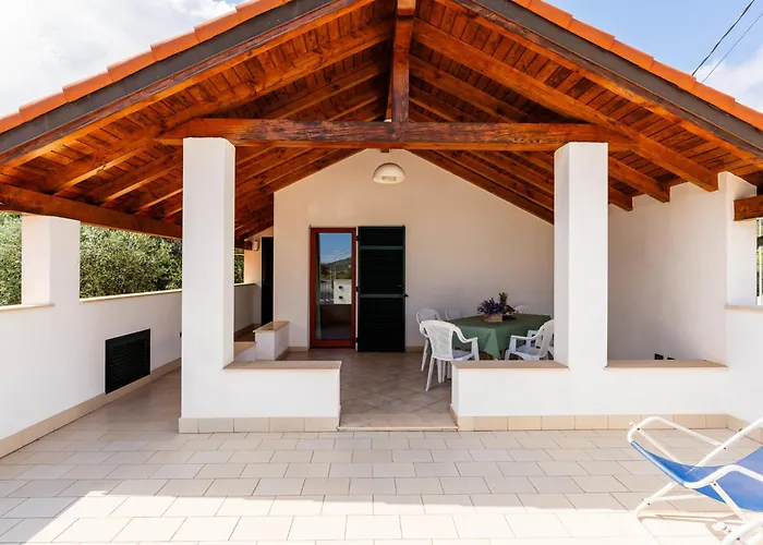 Rosmarino By Interhome Daire